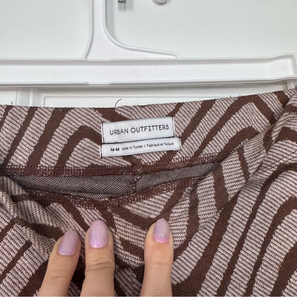 Urban Outfitters Bryn Pull-On Flare Pant Zebra Chevron Print - Picture 4 of 5